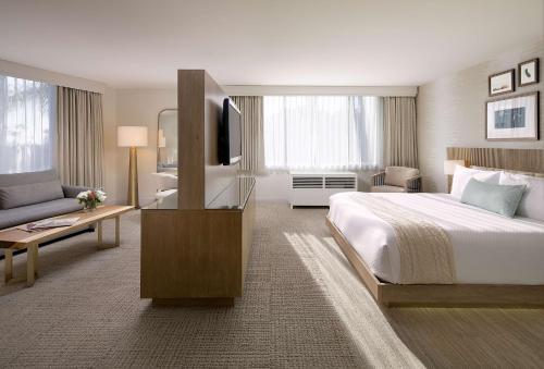 the belamar hotel manhattan beach tapestry by hilton