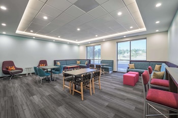 tru by hilton norco