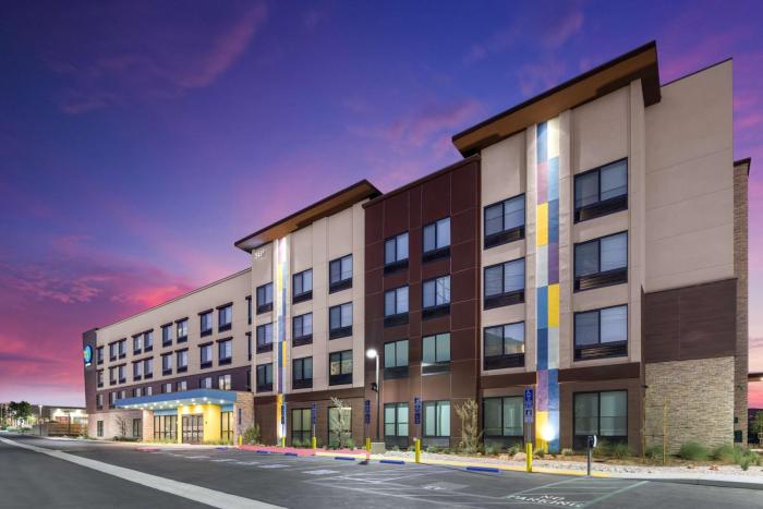 tru by hilton norco