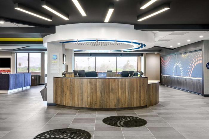 tru by hilton norco