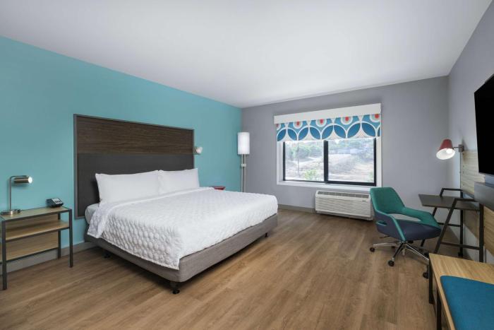 tru by hilton norco