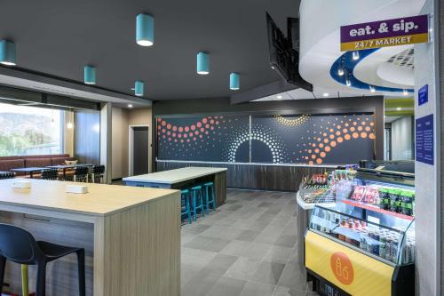tru by hilton norco
