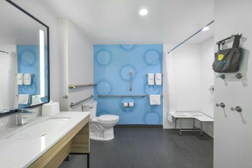 tru by hilton norco
