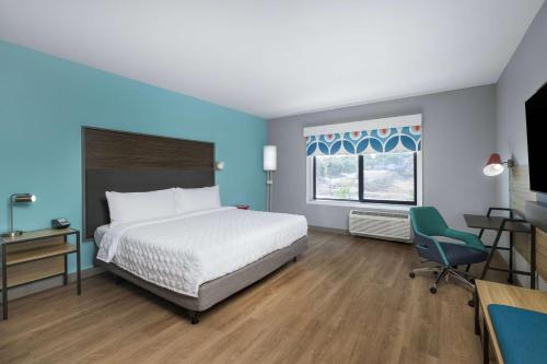 tru by hilton norco