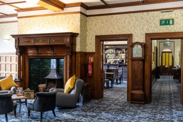 woodland manor hotel