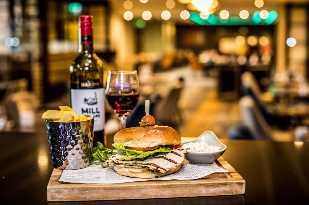 crowne plaza london gatwick airport an ihg hotel
