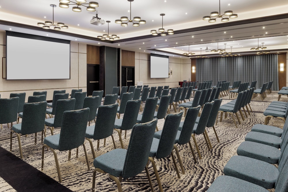 crowne plaza london gatwick airport an ihg hotel
