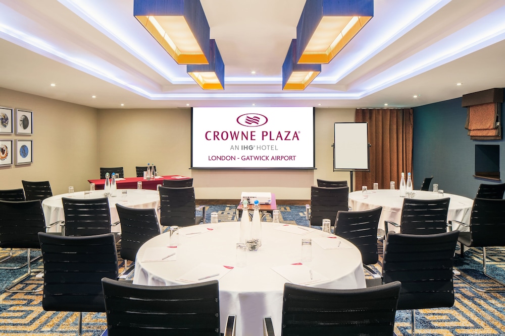crowne plaza london gatwick airport an ihg hotel