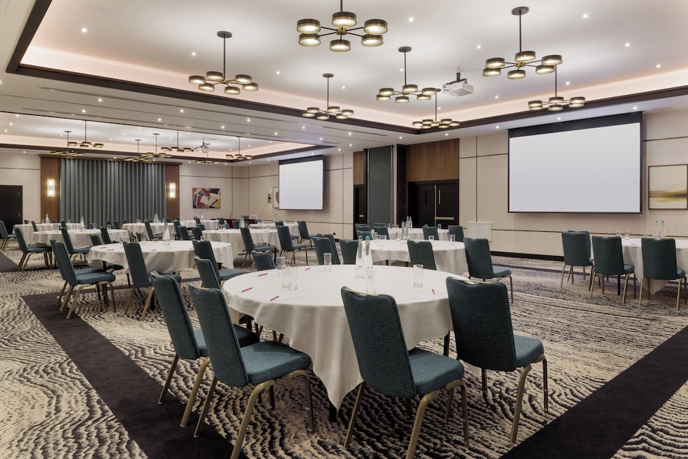 crowne plaza london gatwick airport an ihg hotel