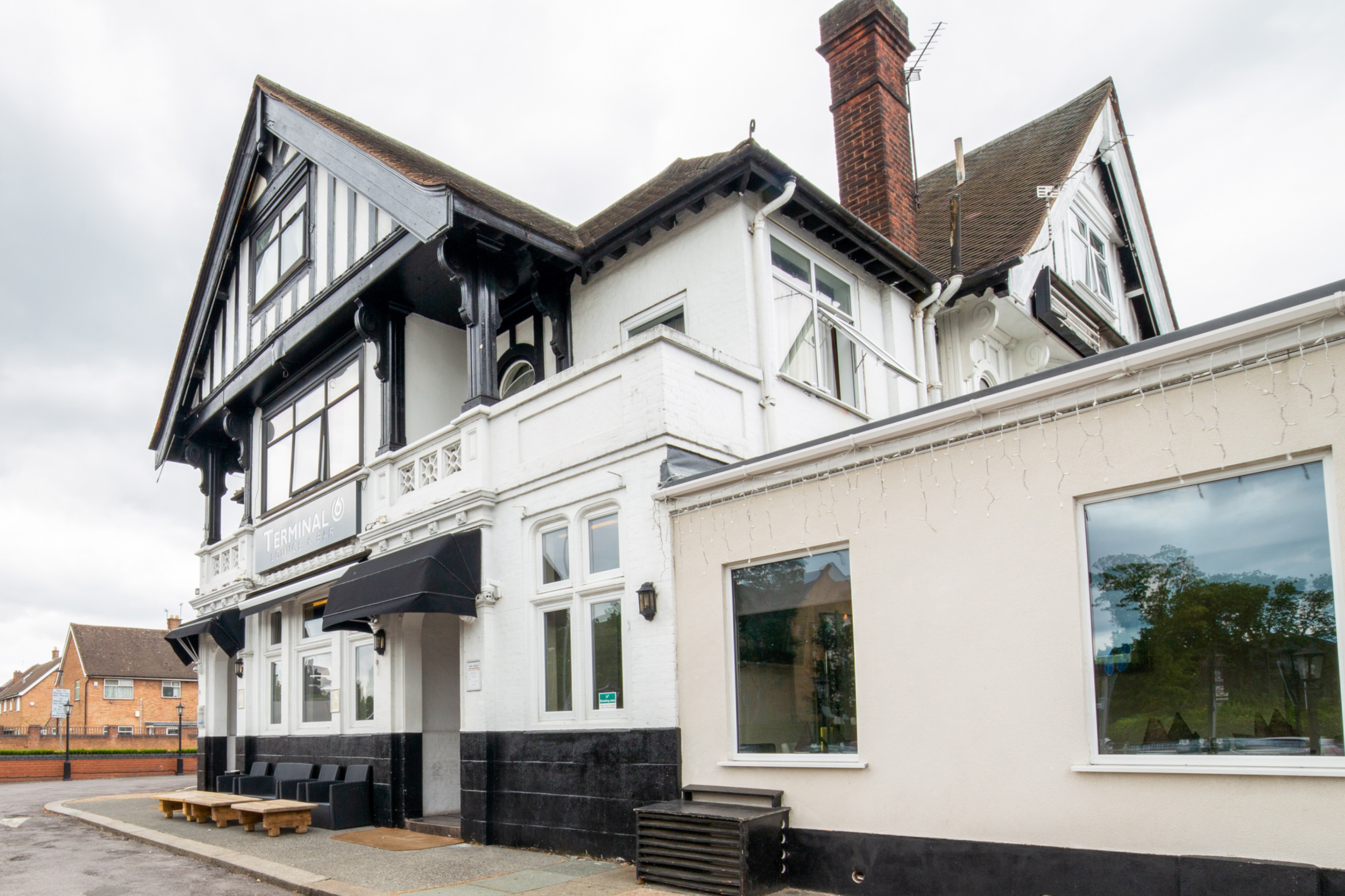 Osterley Park Hotel,Croydon>>Brentford,3 star