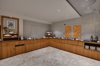 click hotel royal pearl galenda dahej