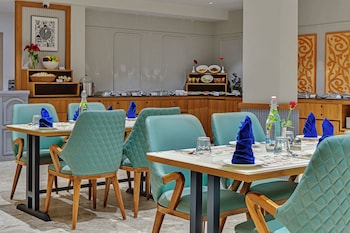 click hotel royal pearl galenda dahej