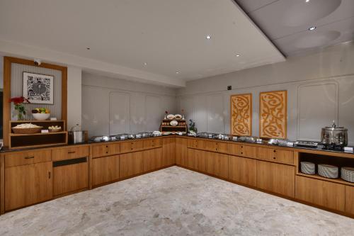 Click Hotel Royal Pearl  Galenda Dahej,,3 star