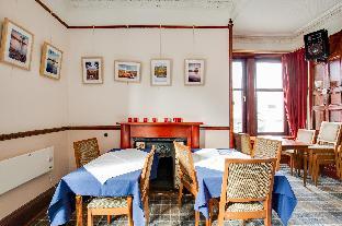 richmond arms adults only