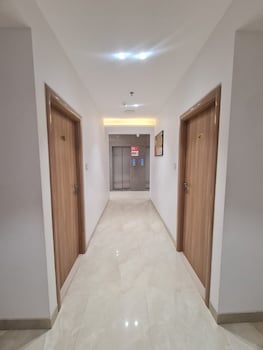 the grand murli hotel city light road surat