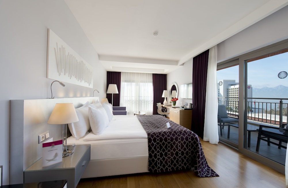 akra v hotel