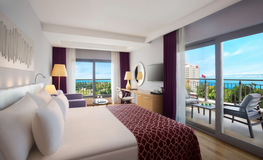 akra v hotel