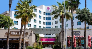 akra v hotel