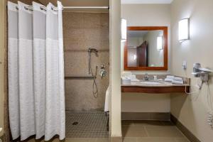 comfort suites orlando airport