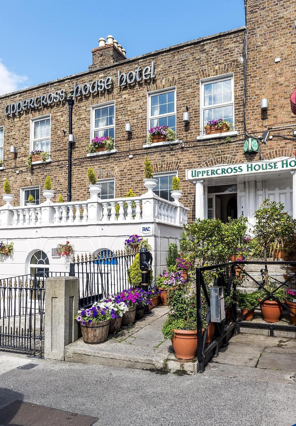 the uppercross house hotel