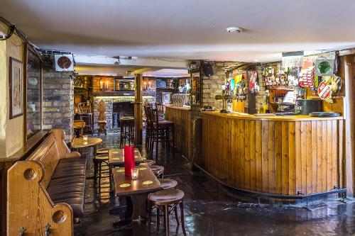 the uppercross house hotel