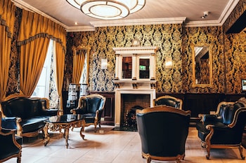 russell court hotel
