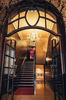 russell court hotel