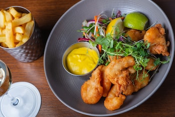 the manor west hotel and leisure club