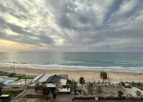 bat yam