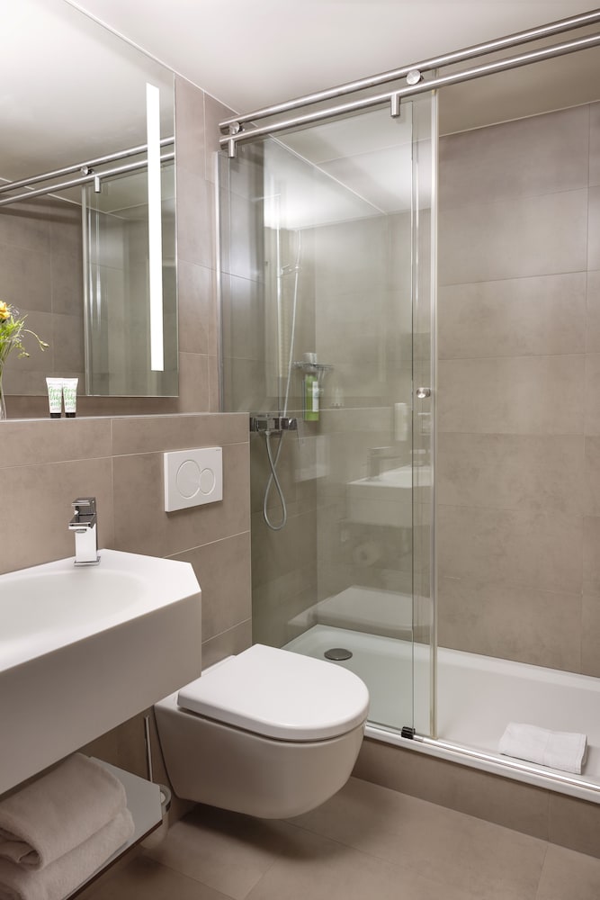 everness hotel and resort