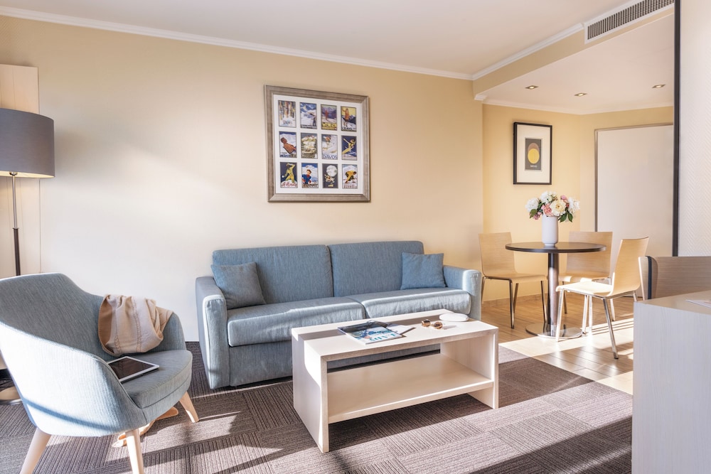 everness hotel and resort