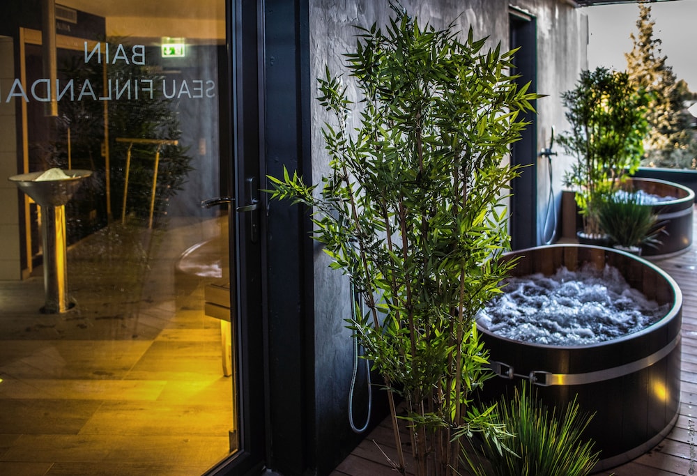 everness hotel and resort