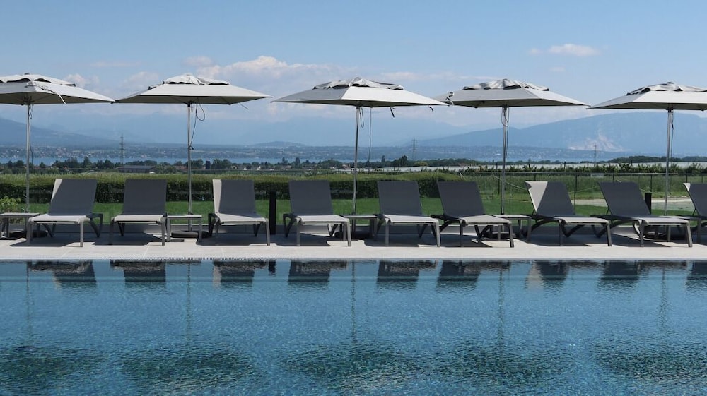 everness hotel and resort