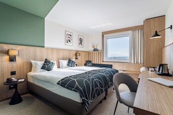 everness hotel and resort