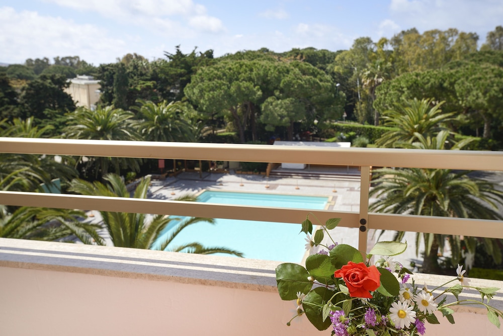 hotel oasis