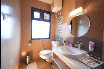 zip by spree hotels bella heights mcleodganj