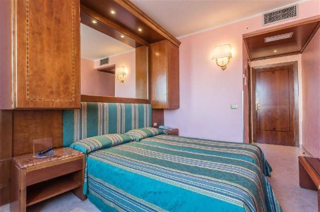 raeli hotel siracusa