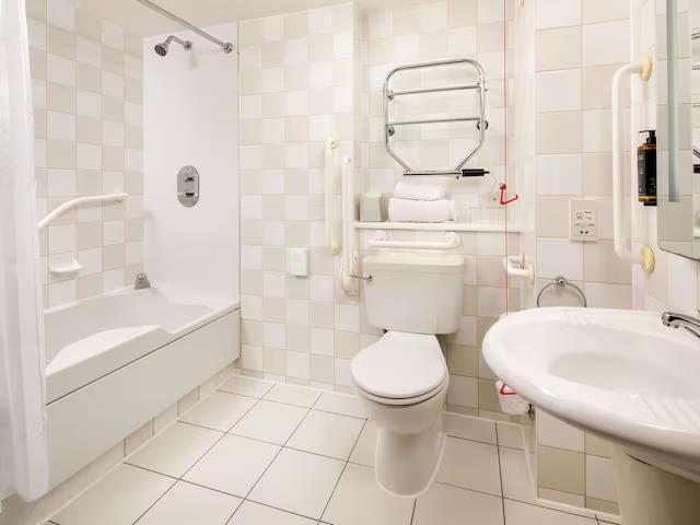 mercure london staines upon thames hotel