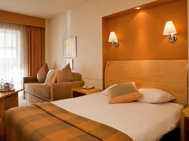 mercure london staines upon thames hotel