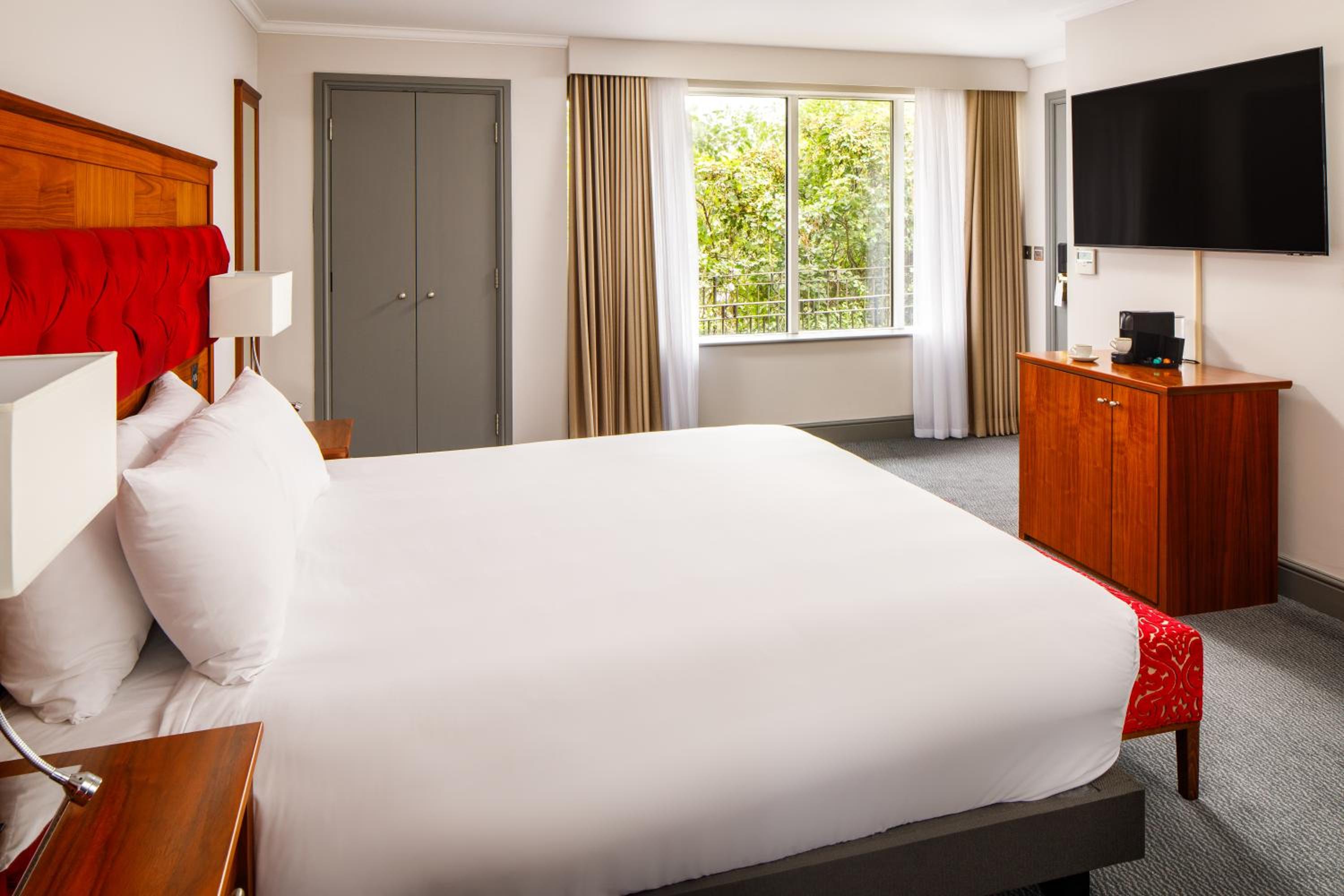 mercure london staines upon thames hotel