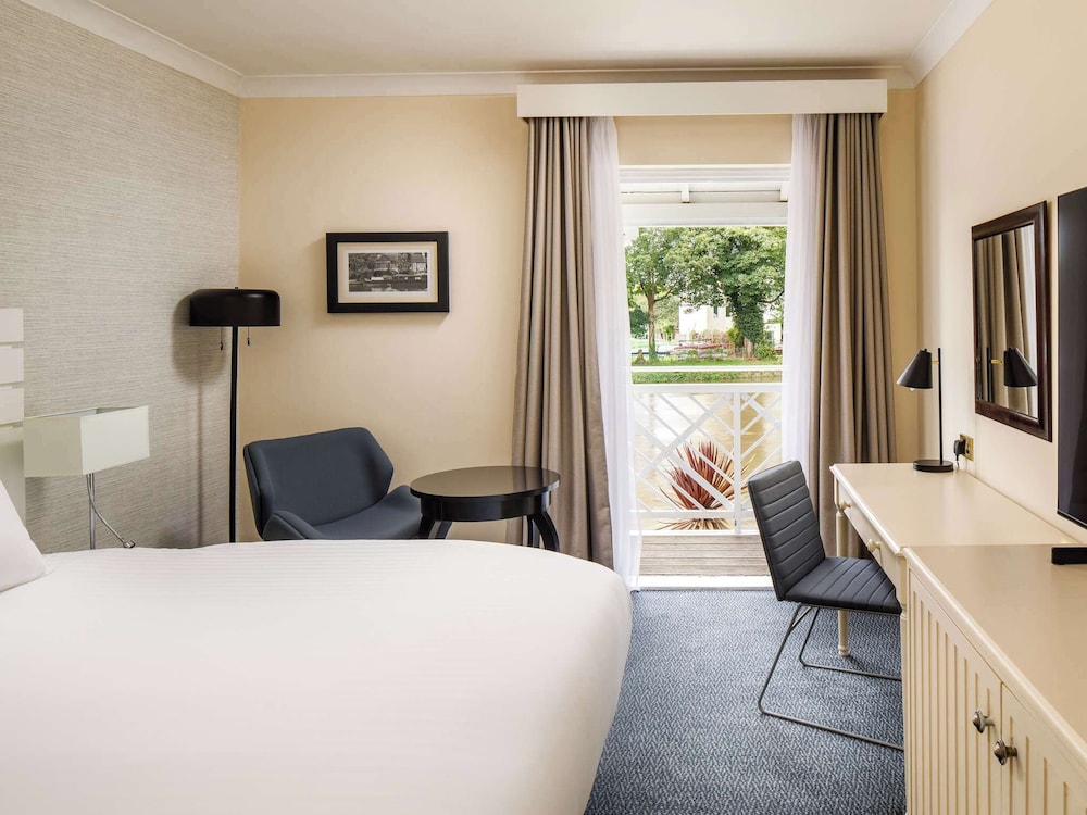 mercure london staines upon thames hotel