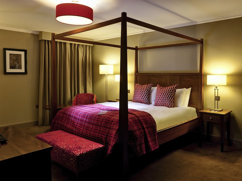 mercure london staines upon thames hotel
