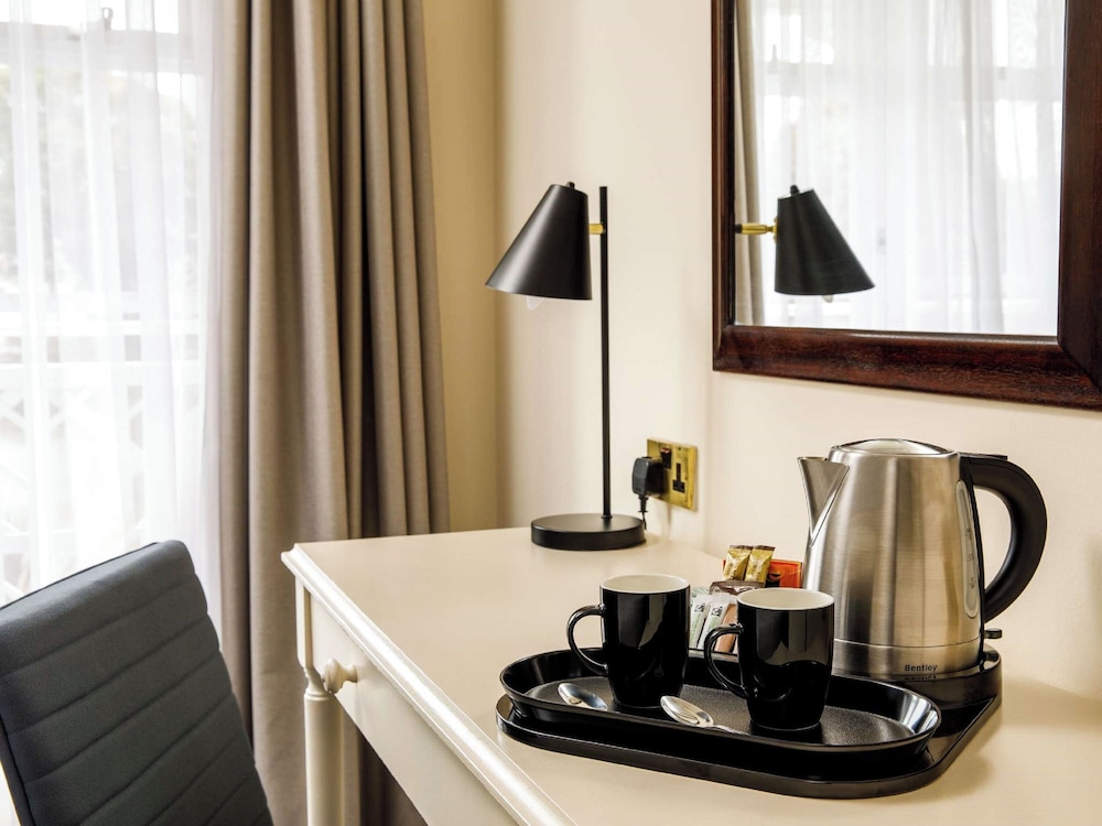 mercure london staines upon thames hotel