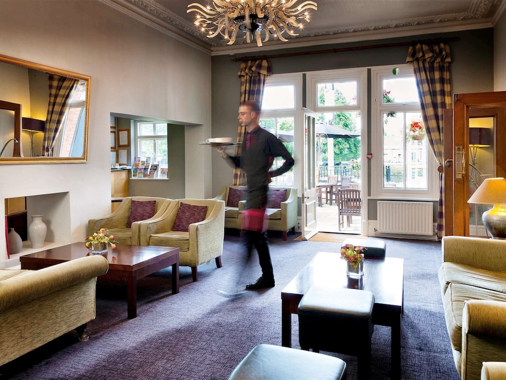 mercure london staines upon thames hotel