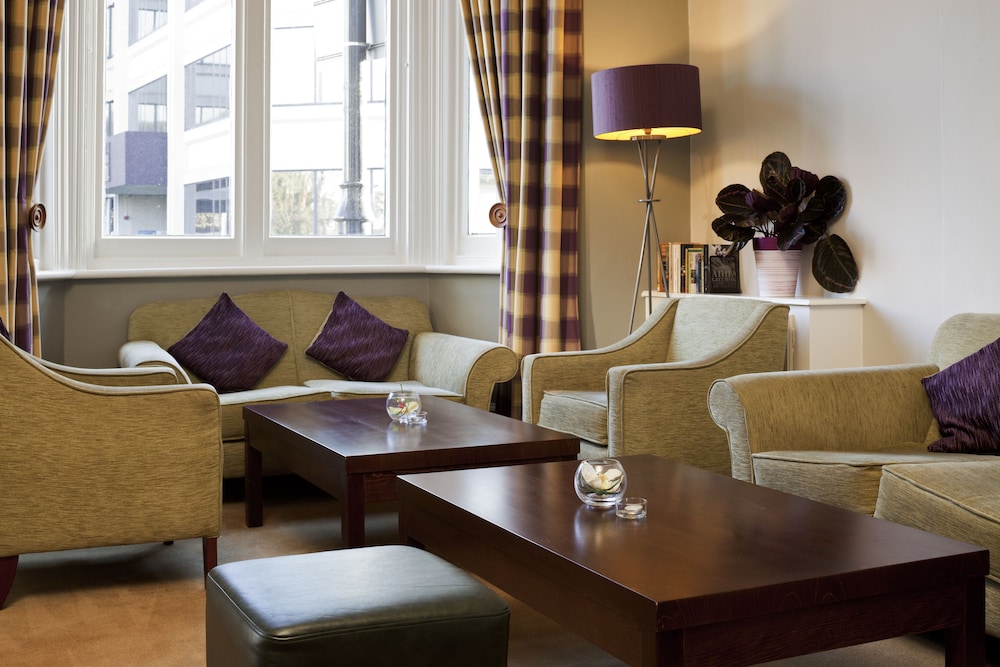 mercure london staines upon thames hotel