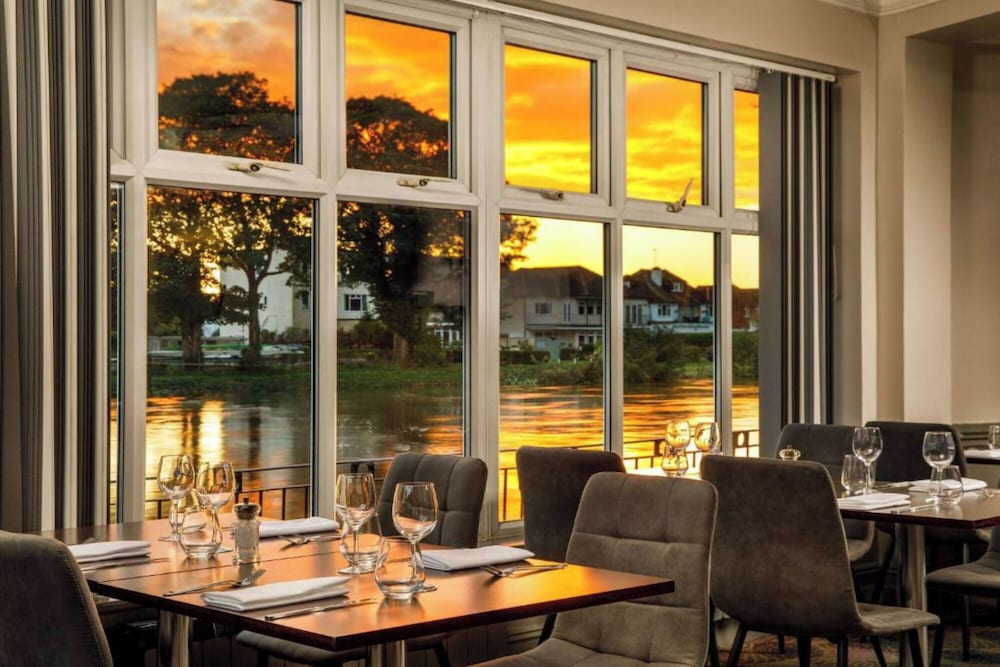 mercure london staines upon thames hotel