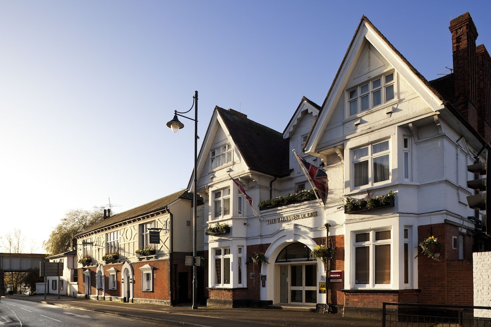 mercure london staines upon thames hotel