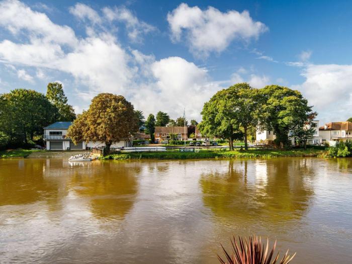 mercure london staines upon thames hotel
