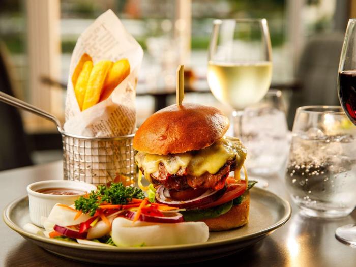 mercure london staines upon thames hotel
