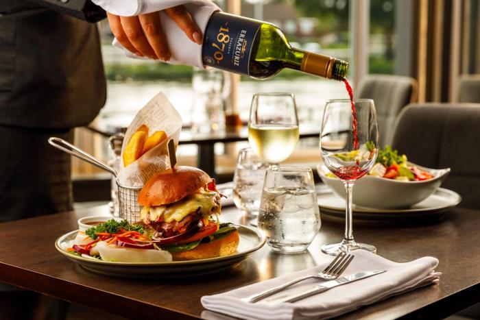 mercure london staines upon thames hotel